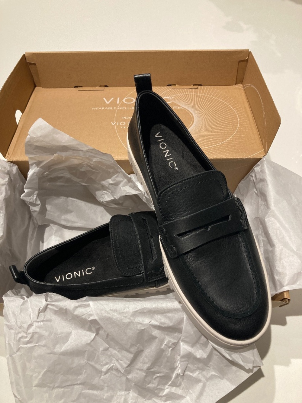 Women’s Vionic Uptown Black Loafers